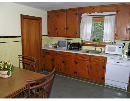 54 Waterhouse Road Belmont, MA 02478 - Photo 4 of 9 Gallery Image 4