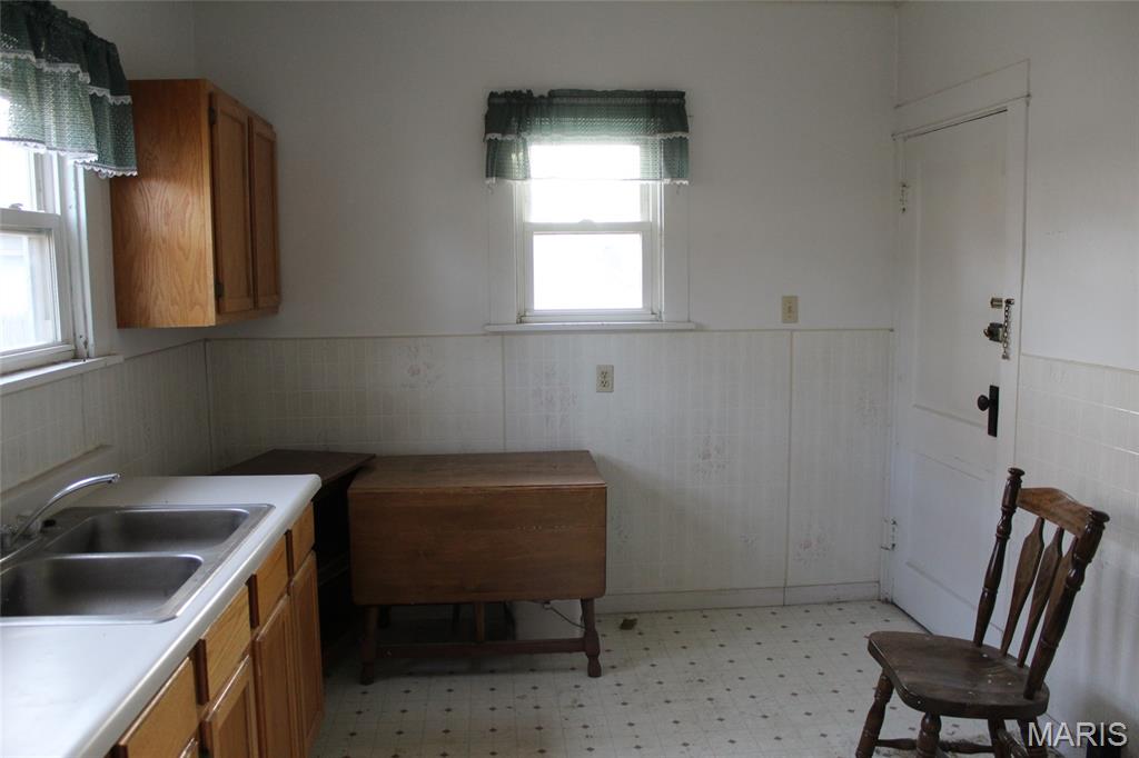 1416 Milton Road Alton, IL 62002 - Photo 11 of 33