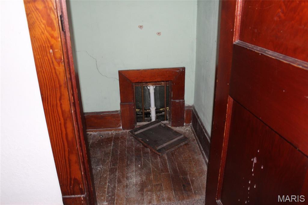 1416 Milton Road Alton, IL 62002 - Photo 17 of 33