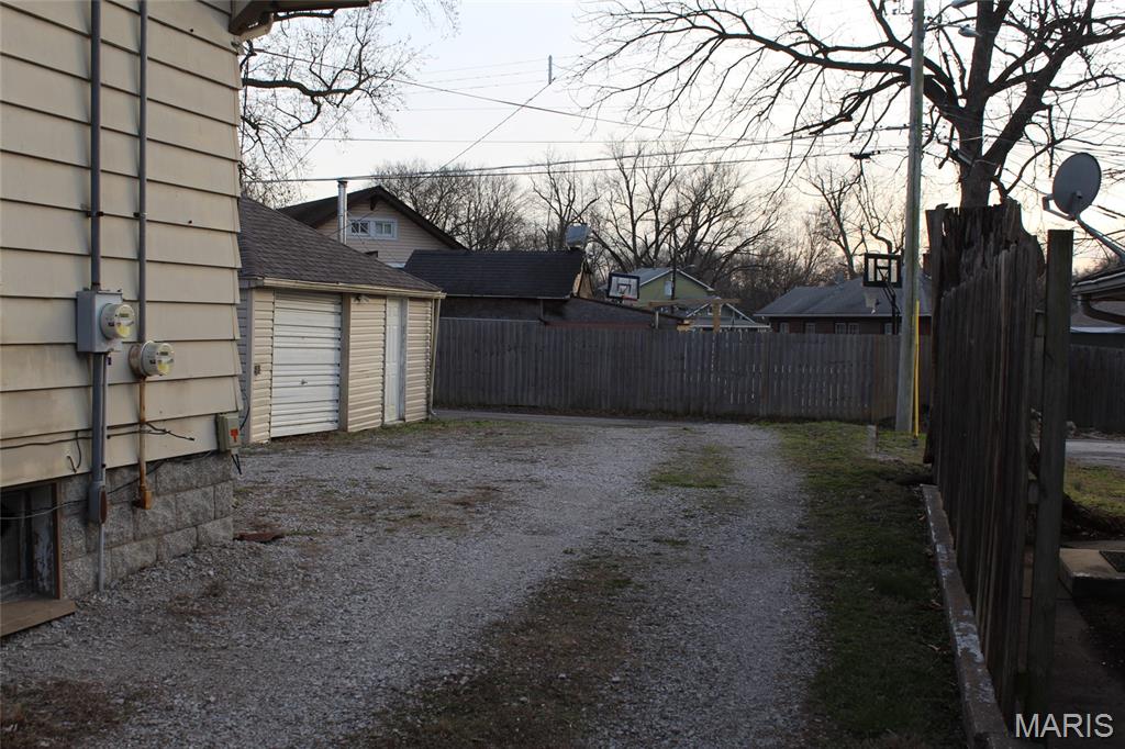 1416 Milton Road Alton, IL 62002 - Photo 30 of 33