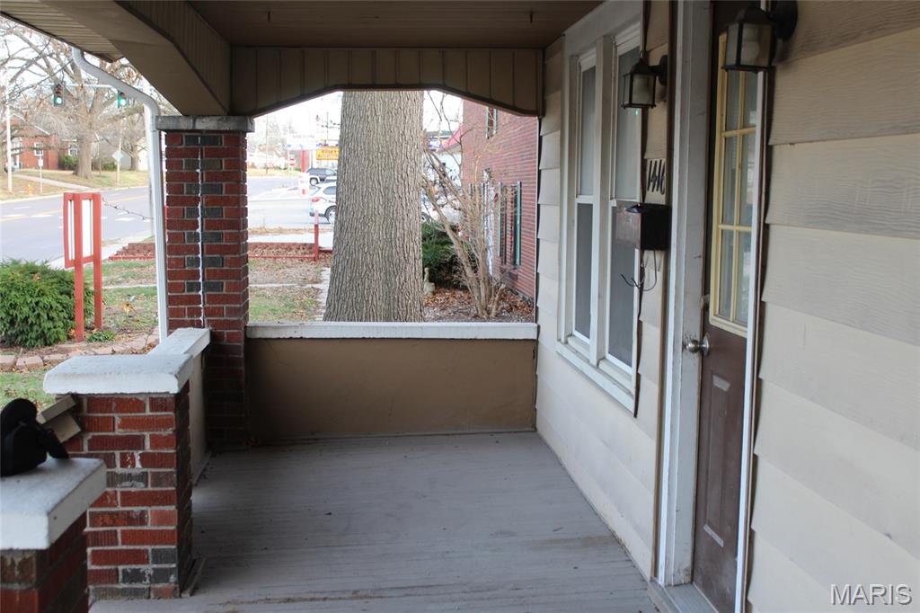 1416 Milton Road Alton, IL 62002 - Photo 3 of 33