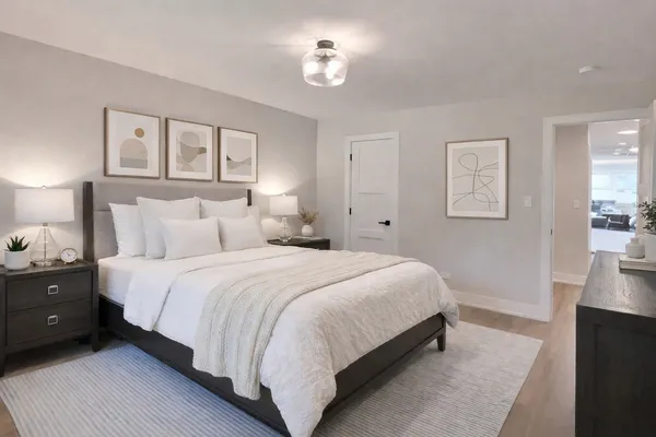 $3,800 | 5245 West Ardmore Avenue, Unit COACHHOUSE, Chicago, IL 60646