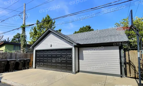 $3,800 | 5245 West Ardmore Avenue, Unit COACHHOUSE, Chicago, IL 60646