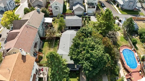 $3,800 | 5245 West Ardmore Avenue, Unit COACHHOUSE, Chicago, IL 60646