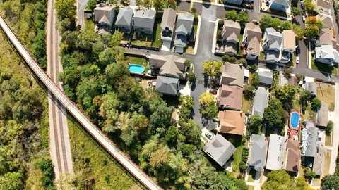 $3,800 | 5245 West Ardmore Avenue, Unit COACHHOUSE, Chicago, IL 60646