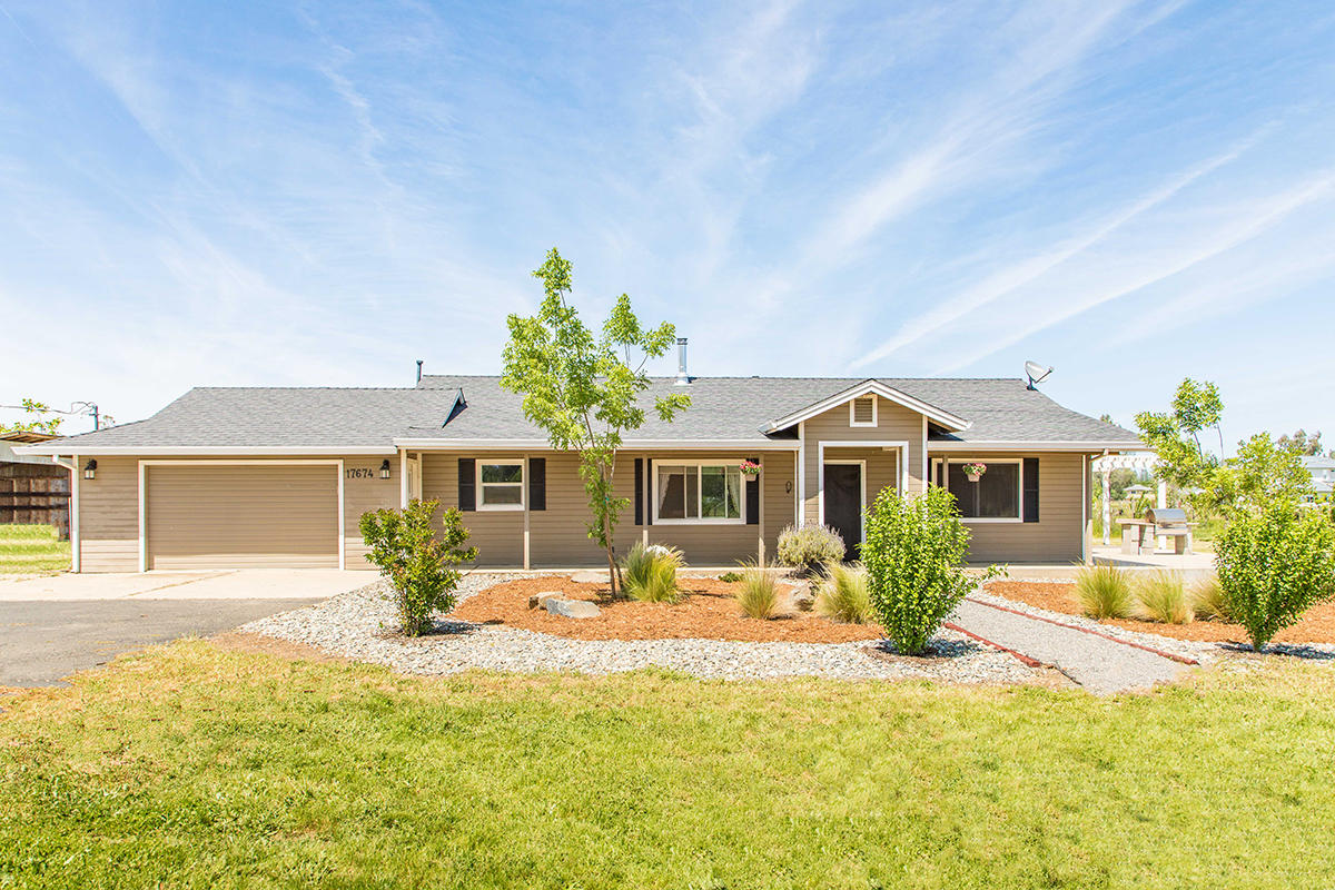 17674 Olinda Road Anderson, CA 96007 - Photo 2 of 35 254A2889
