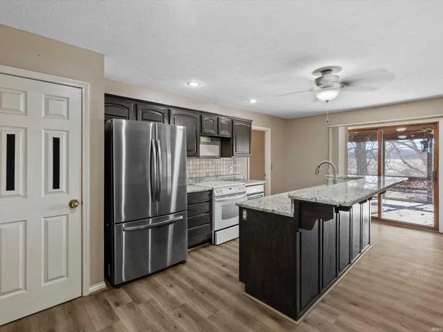 $339,900 | 9195 West Eureka Road, Rockport, IN 47635