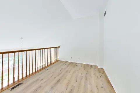 $2,999 | 312 East Tall Oaks Lane, Itasca, IL 60143