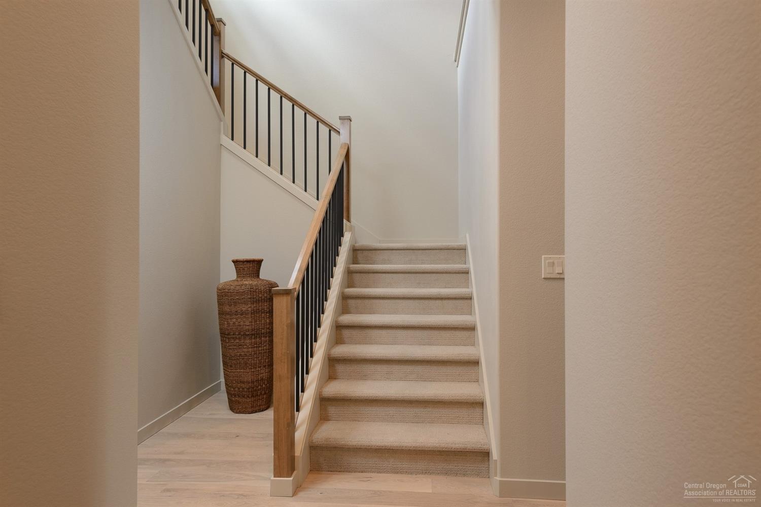 60424 Kangaroo Loop Bend, OR 97702 - Photo 15 of 24 Additional Photo