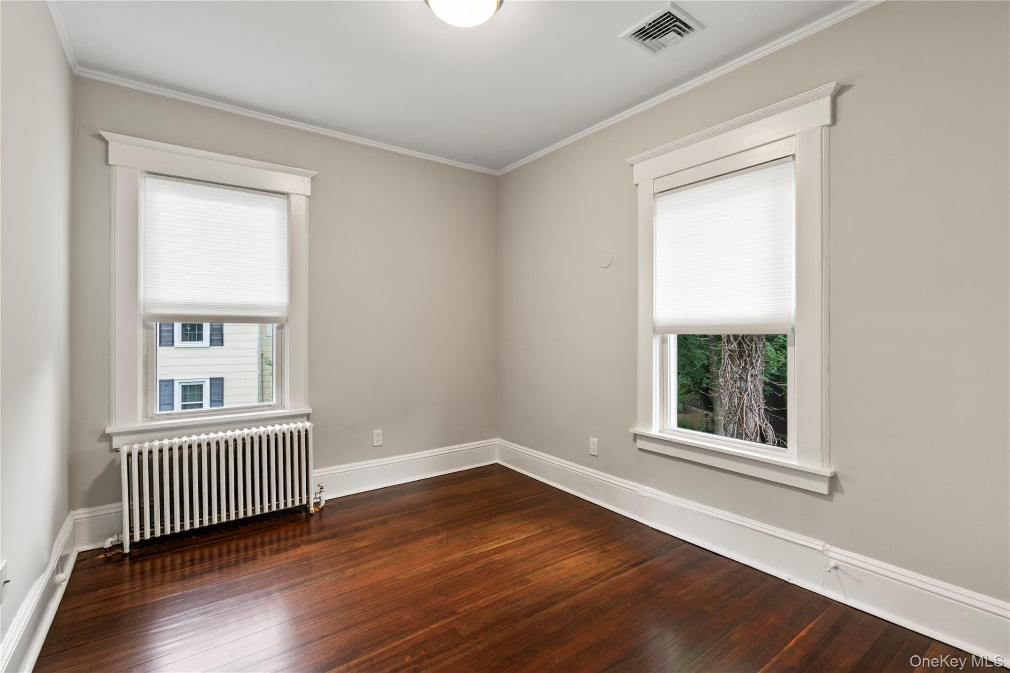 46 Davis Street Locust Valley, NY 11560 - Photo 6 of 8