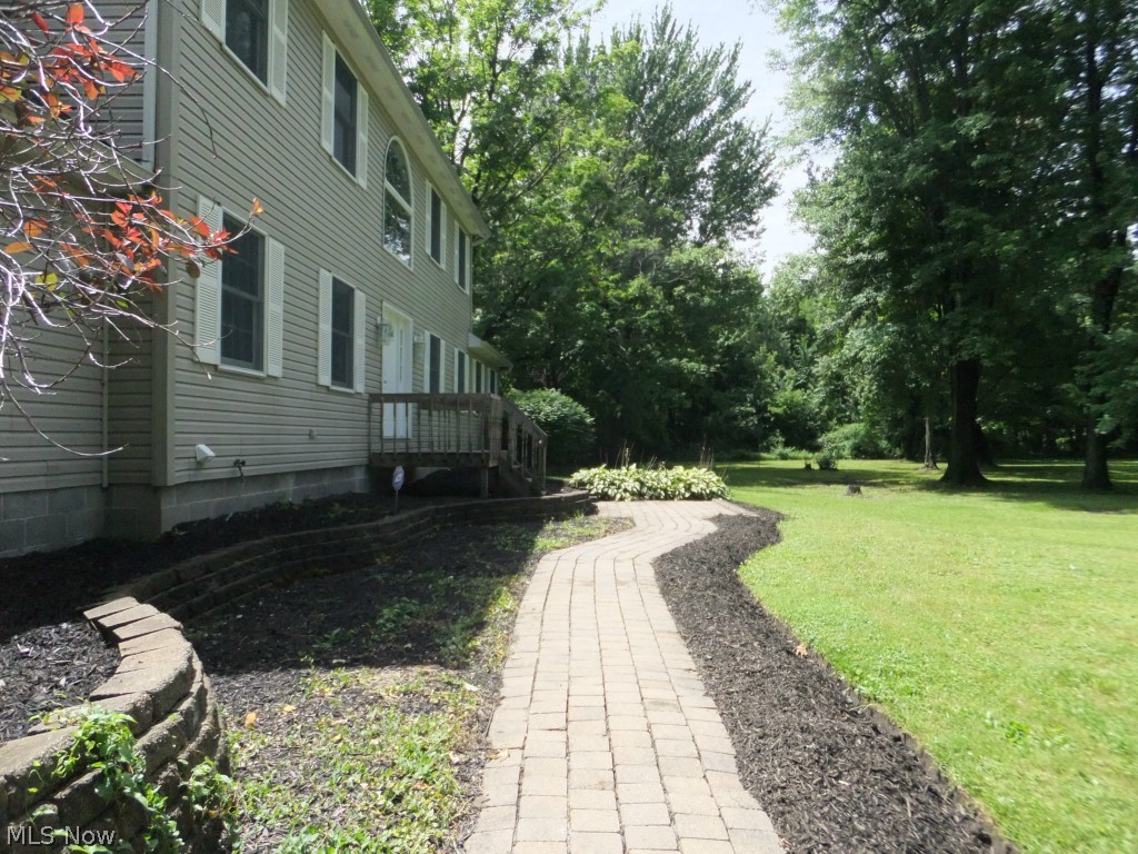 4025 Green Road Perry, OH 44081 - Photo 2 of 25