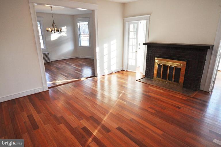 3507 Copley Road Baltimore, MD 21215 - Photo 13 of 30 Living Room/Dining Room
