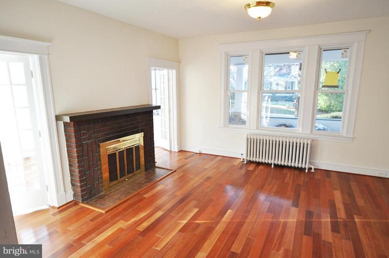 3507 Copley Road Baltimore, MD 21215 - Photo 20 of 30 Living Room #2