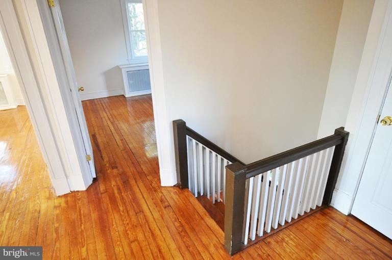3507 Copley Road Baltimore, MD 21215 - Photo 7 of 30 Hallway