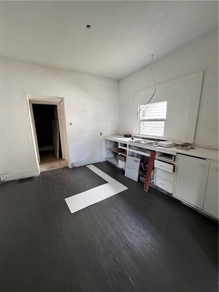 1166 East Walnut Street Decatur, IL 62526 - Photo 8 of 18