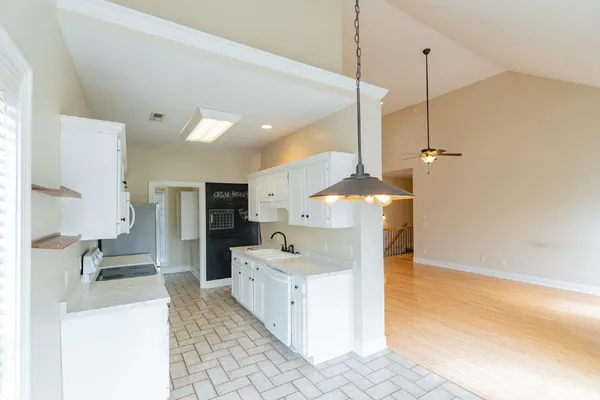 $2,850 | 1165 Fuller Glen Circle, Chattanooga, TN 37421