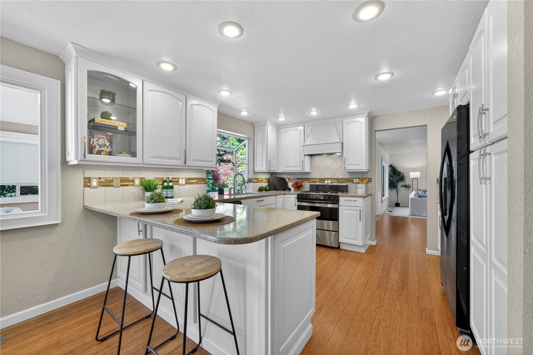 8611 191st Place Southwest Edmonds, WA 98026 - Photo 9 of 36