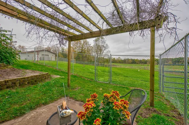 $524,795 | W10006 Highway 29, River Falls, WI 54022