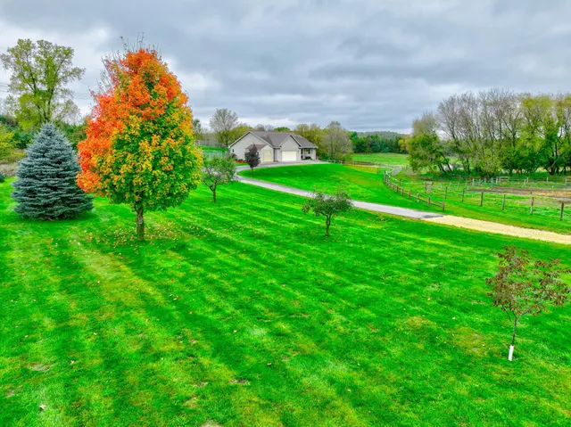 $524,795 | W10006 Highway 29, River Falls, WI 54022