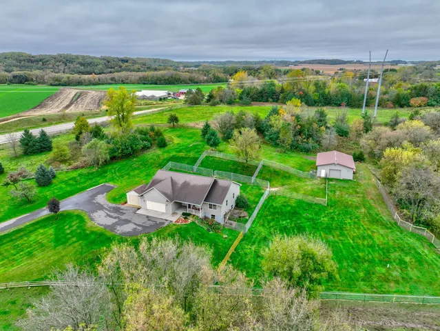 $524,795 | W10006 Highway 29, River Falls, WI 54022