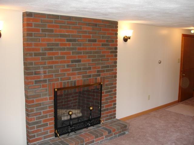 54 Ocean House Road Cape Elizabeth, ME 04107 - Photo 13 of 20 Den/Family/Great Room. Another...