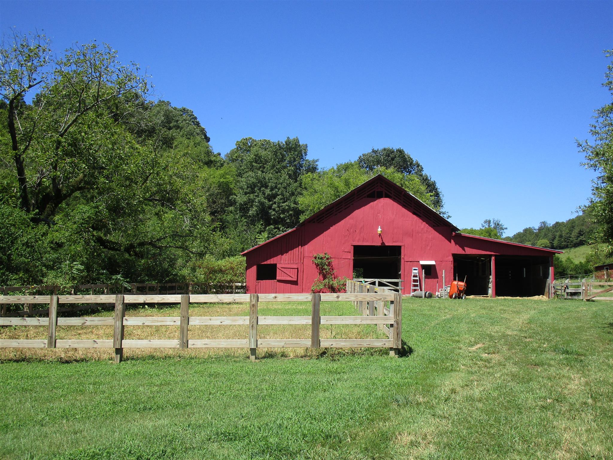 4020 Stella Road Prospect, TN 38477 - Photo 2 of 27 a front view of a house with a yard