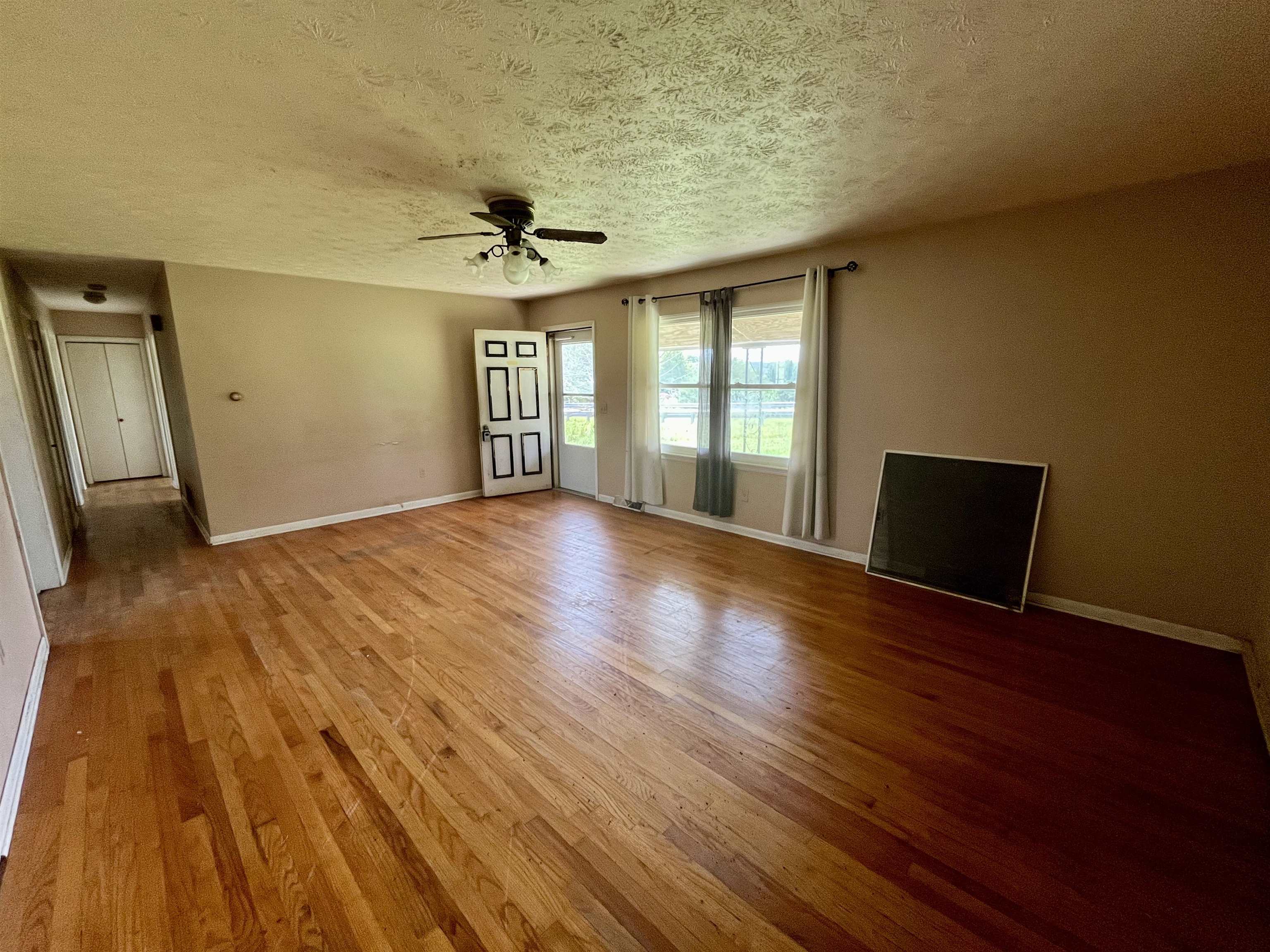 504 Steeles Fort Road Raphine, VA 24472 - Photo 4 of 34