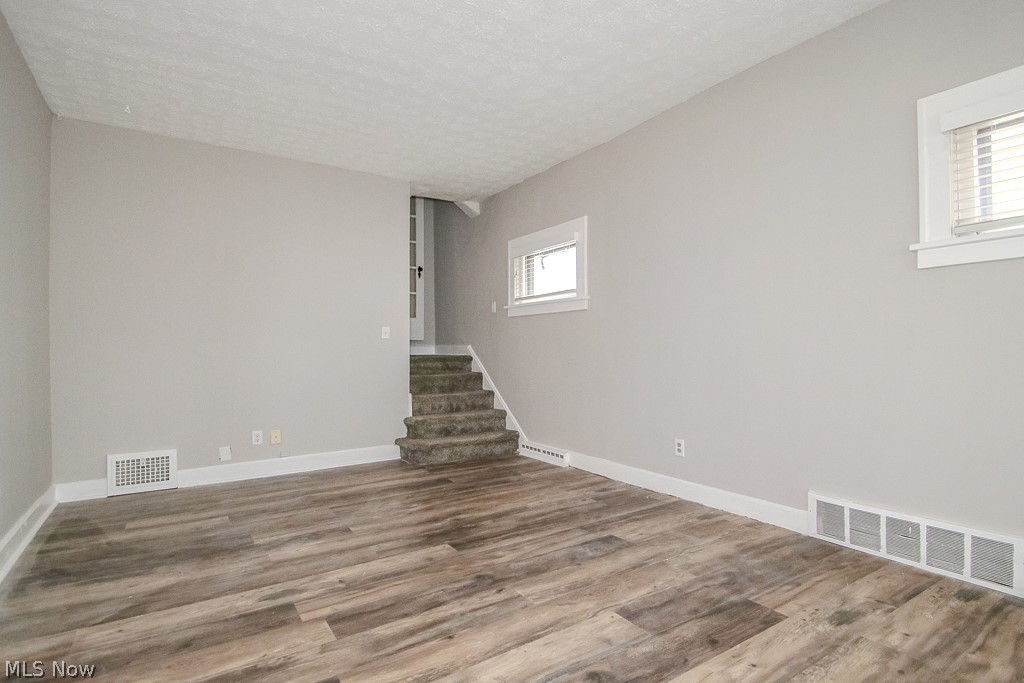 1203 Mayfield Ridge Road Mayfield Heights, OH 44124 - Photo 13 of 28