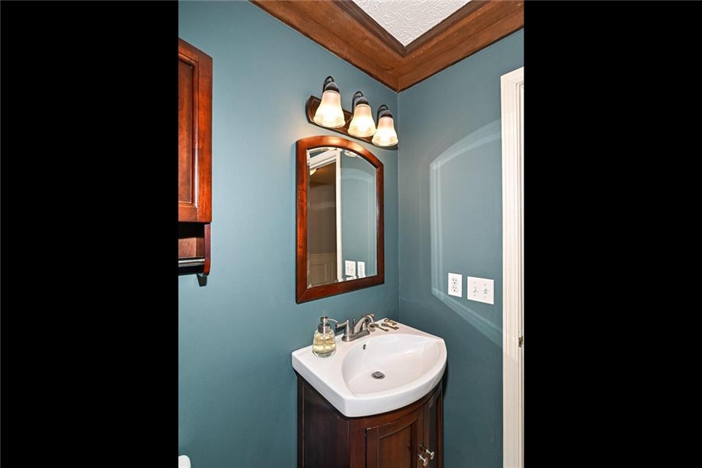12727 Charing Cross Road Carmel, IN 46033 - Photo 19 of 40 Gallery Image 19