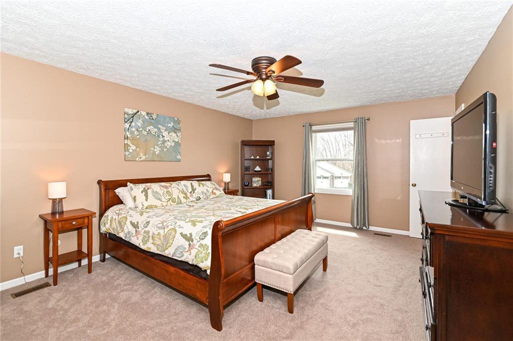 12727 Charing Cross Road Carmel, IN 46033 - Photo 20 of 40 Gallery Image 20