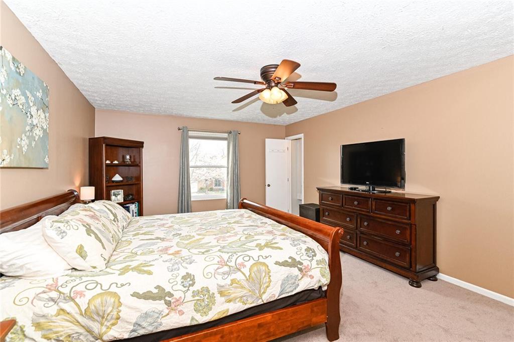 12727 Charing Cross Road Carmel, IN 46033 - Photo 21 of 40 Gallery Image 21