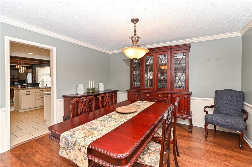 12727 Charing Cross Road Carmel, IN 46033 - Photo 8 of 40 Gallery Image 8