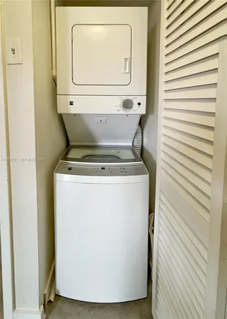 $2,500 | 650 Northwest 86th Place, Unit 3209, Miami, FL 33126