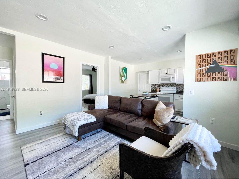 1130 Northeast 111th Street Miami, FL 33161 - Photo 13 of 19