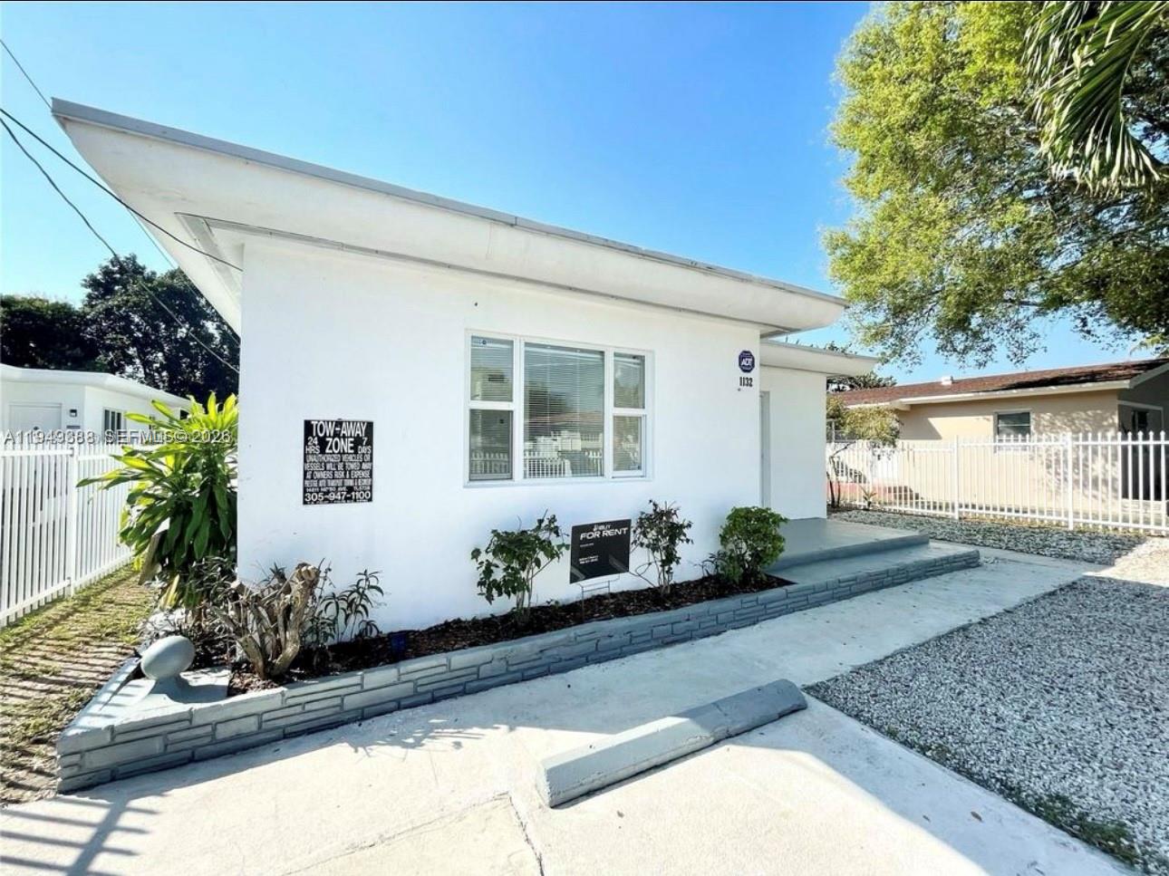 1130 Northeast 111th Street Miami, FL 33161 - Photo 2 of 19