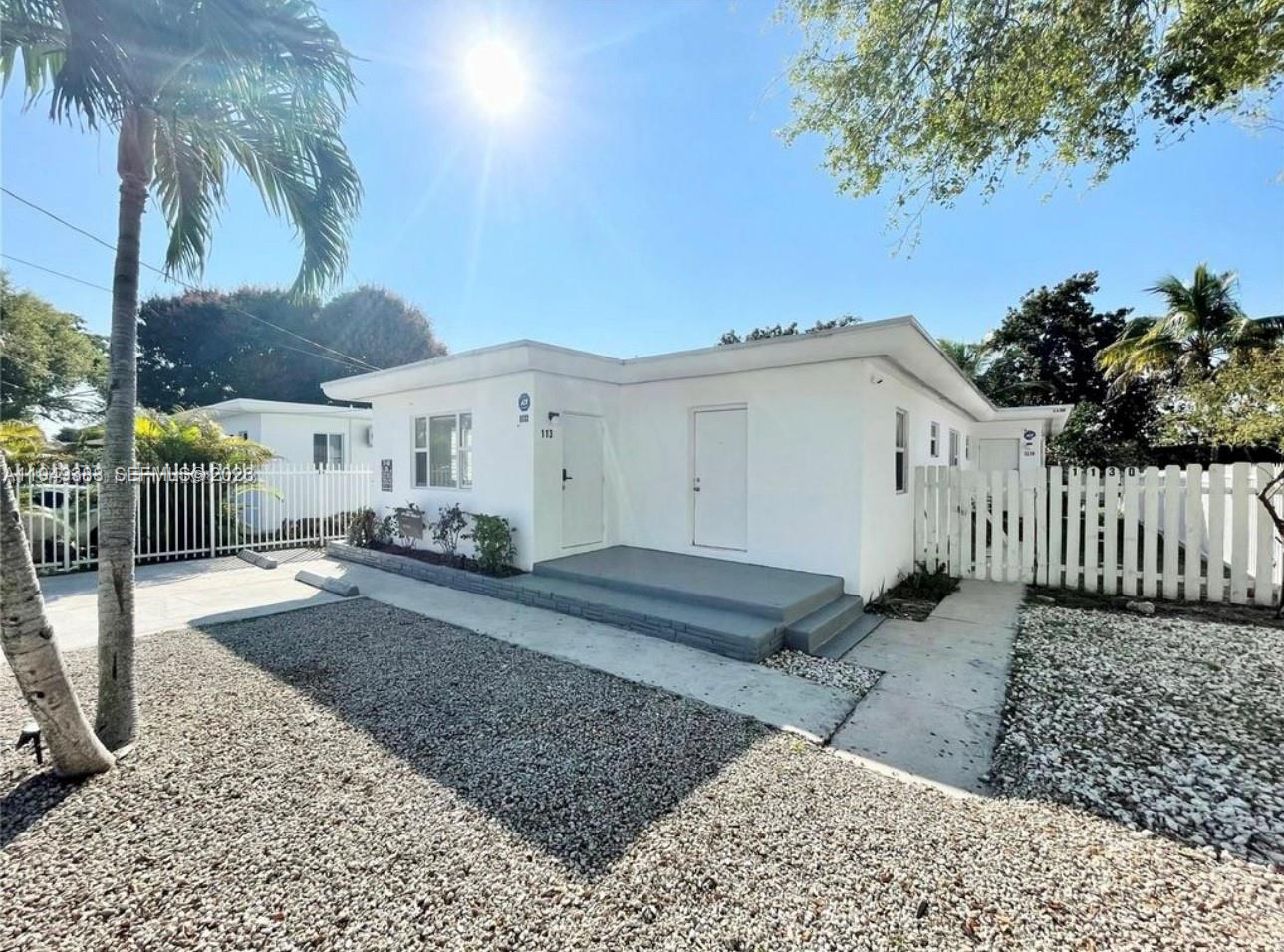 1130 Northeast 111th Street Miami, FL 33161 - Photo 3 of 19