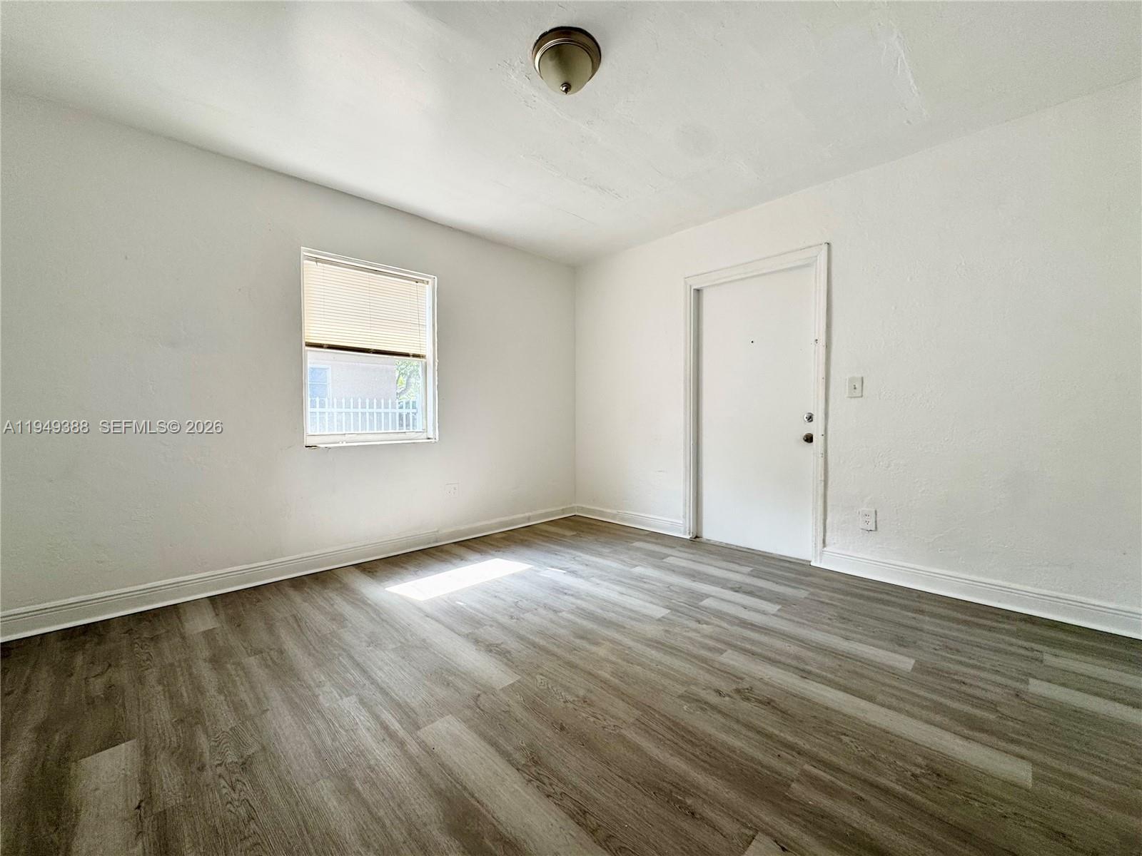 1130 Northeast 111th Street Miami, FL 33161 - Photo 7 of 19