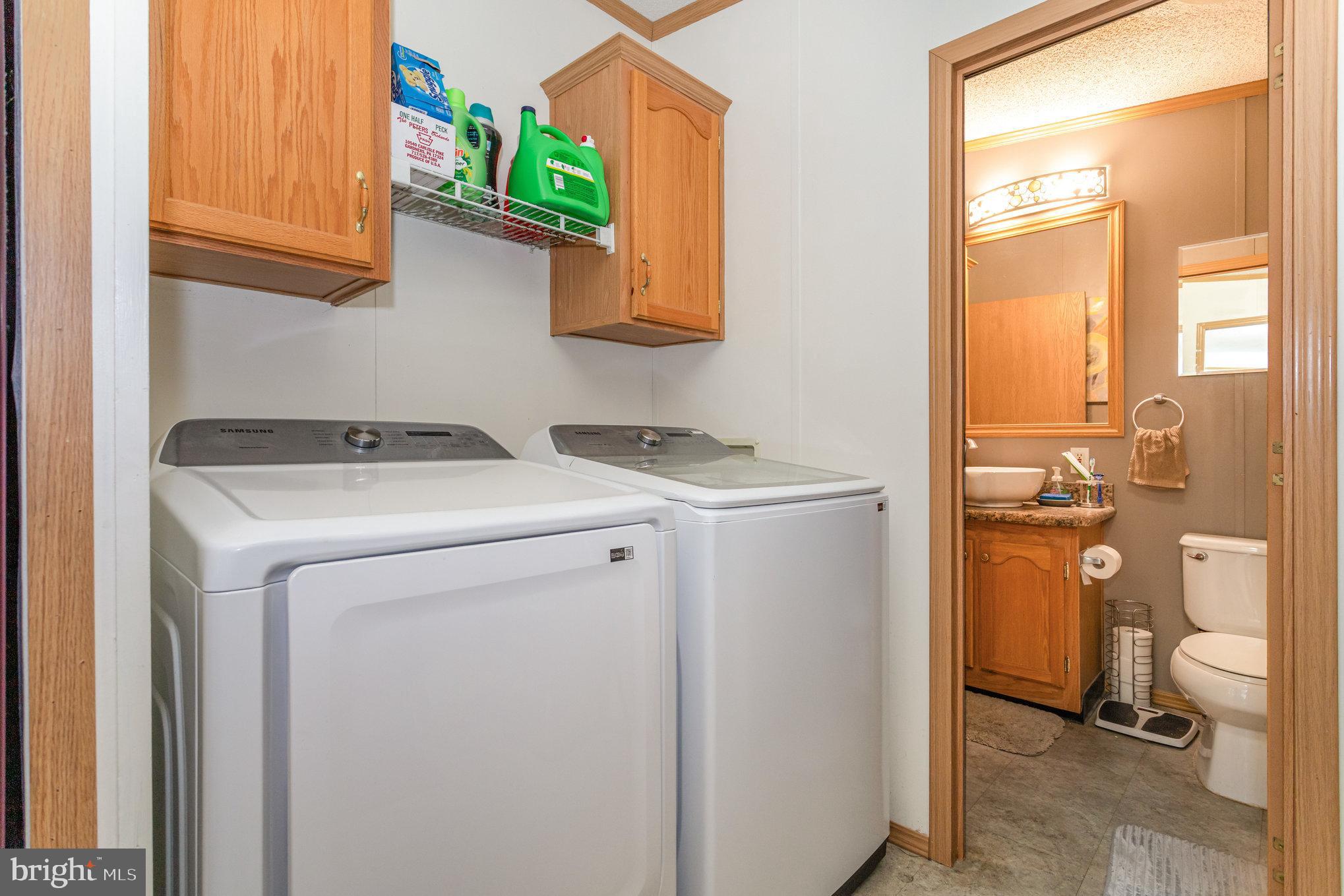 1050 Lisburn Road Wellsville, PA 17365 - Photo 24 of 35 a utility room with dryer and washer
