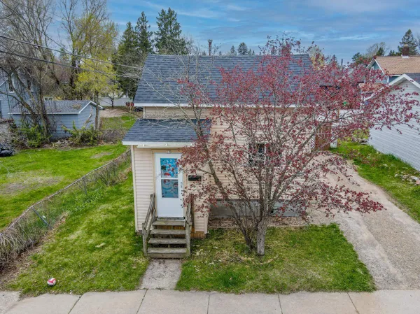 $119,900 | 15 West Montrose Street, Rhinelander, WI 54501