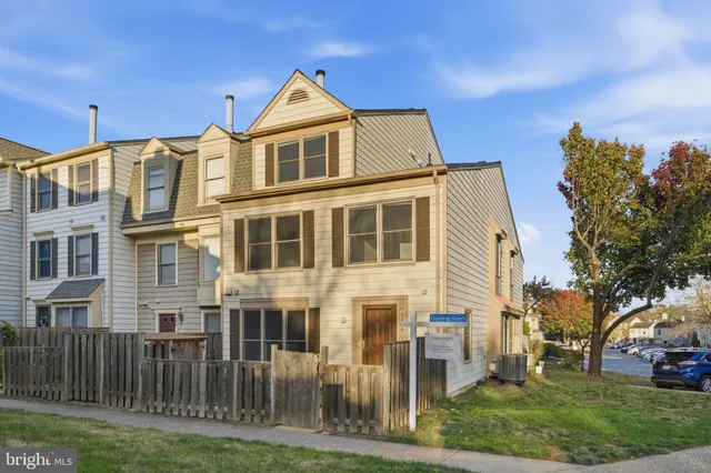 $375,000 | 7498 Tangier Way, Manassas, VA 20109