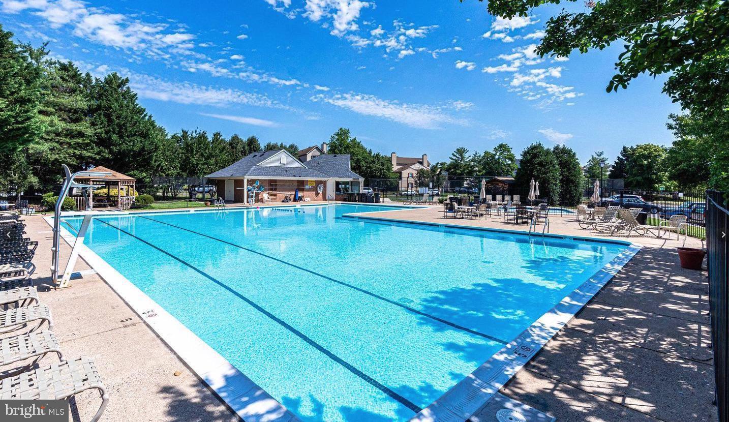 7498 Tangier Way Manassas, VA 20109 - Photo 35 of 40 Community pool view 2