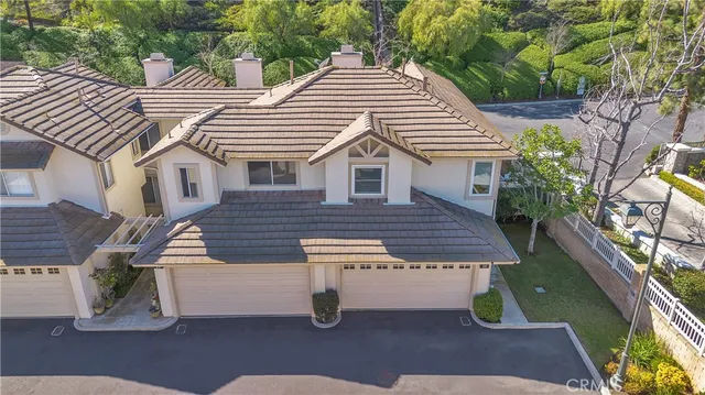 $859,900 | 5931 East Rocking Horse Way, Unit 15, Orange, CA 92869