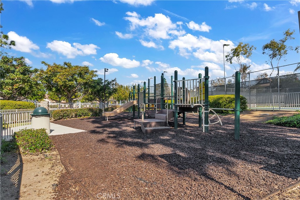 5931 East Rocking Horse Way, Unit 15 Orange, CA 92869 - Photo 41 of 43 Children’s playground