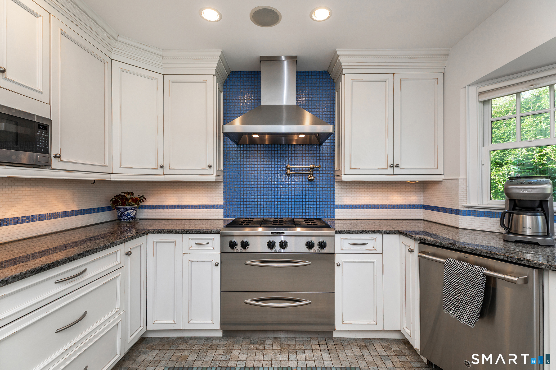 34 Skyline Drive Brookfield, CT 06804 - Photo 7 of 33