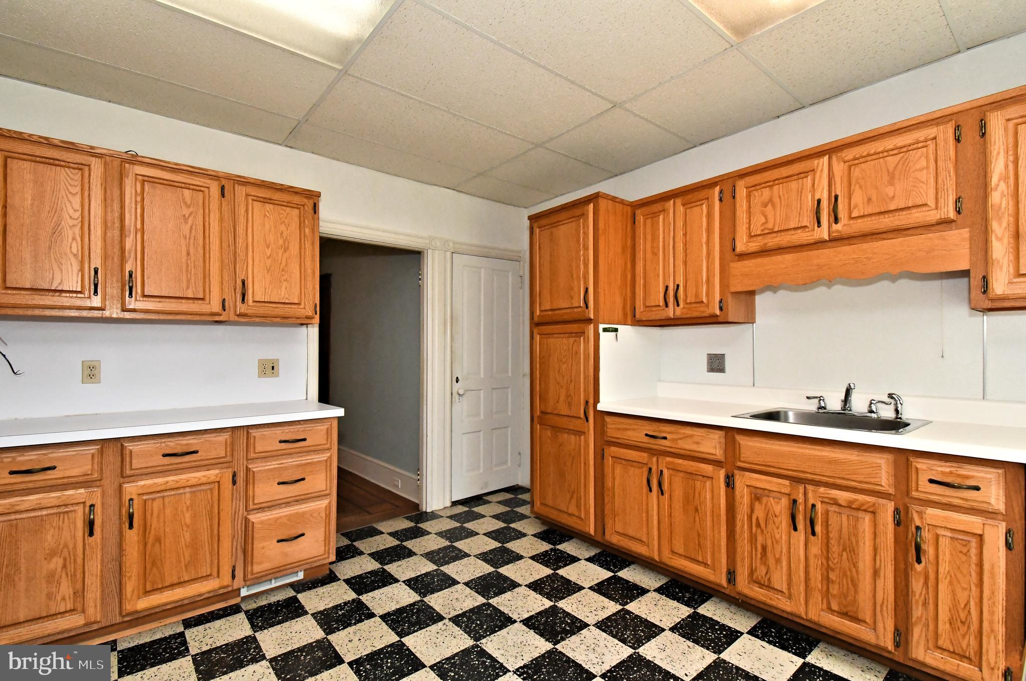406 Broad Street Spring City, PA 19475 - Photo 24 of 53 Kitchen