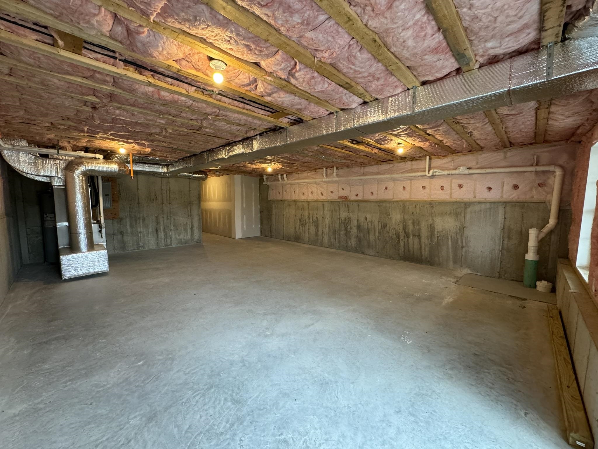 108 Mammoth Road, Unit B Hooksett, NH 03106 - Photo 22 of 25