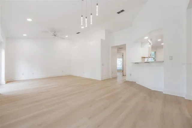 $2,650 | 4208 Pine Isle Drive, Lutz, FL 33558