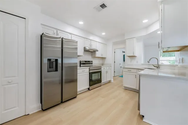 $2,650 | 4208 Pine Isle Drive, Lutz, FL 33558