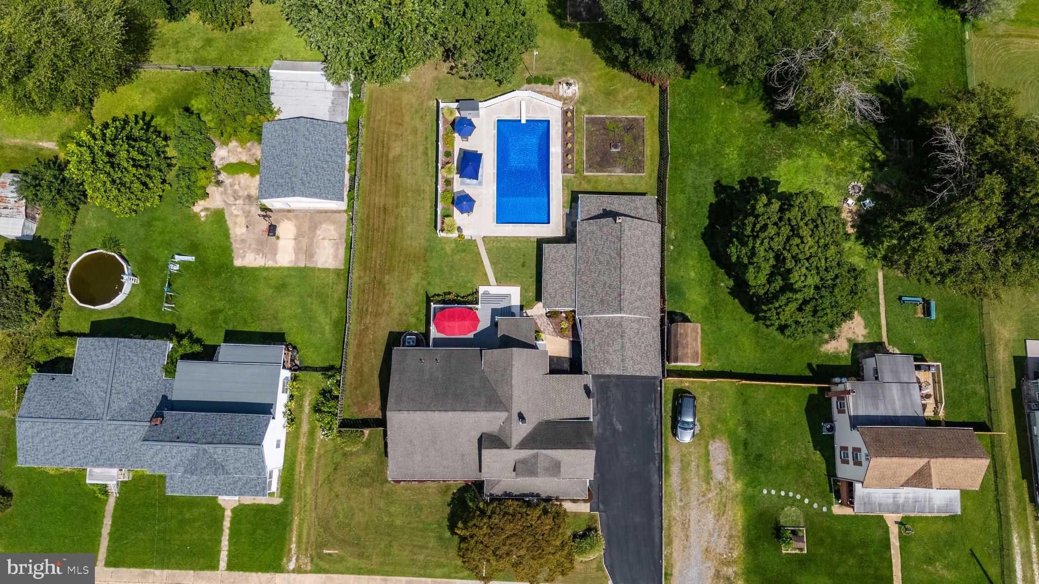332 Poplar Road Baltimore, MD 21221 - Photo 54 of 59 an aerial view of a house