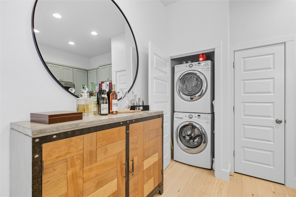 2007 South L Davis Avenue, Unit B Austin, TX 78702 - Photo 20 of 24 a view of living room washer and dryer